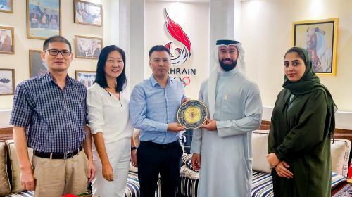 Al-Kooheji receives representatives of the Chinese Federation in the Kingdom of Bahrain