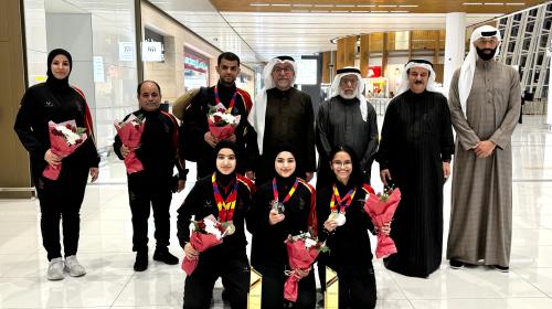 Receiving the Aali Table Tennis Club women's team, which returned with three colored Arab medals