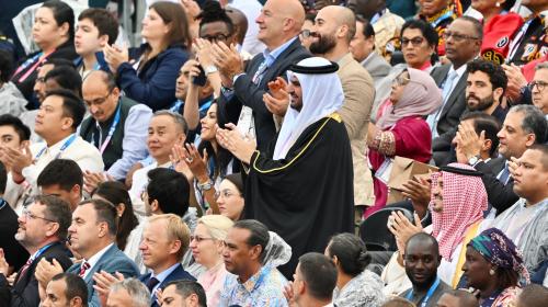 Shaikh Isa bin Ali Attends and Greets Bahraini Delegation at Historic Paris 2024 Olympic Opening