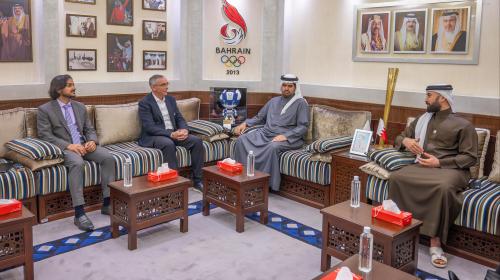 Shaikh Isa bin Ali Explores Cooperation with International Triathlon Union President