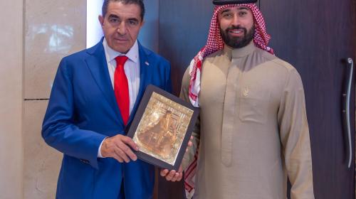 الكوهجي خلال لقاءه مبعوث الرئيس الأمريكي