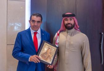 الكوهجي خلال لقاءه مبعوث الرئيس الأمريكي