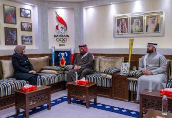 استقبل سمو الشيخ عيسى بن علي آل خليفة نائب رئيس اللجنة الأولمبية البحرينية سعادة الدكتورة عائشة هلال صويان كويتاك سفيرة جمهورية تركيا لدى مملكة البحرين 