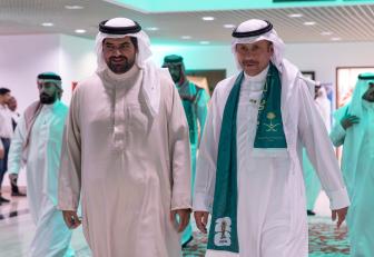 تلبية لدعوة رسمية بمقر السفارة السعودية بالمملكة عيسى بن علي يشهد مباراة السعودية واسبانيا بكأس العالم 2026