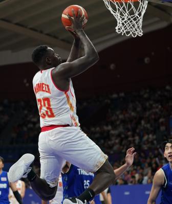 The basketball team wins over Thailand