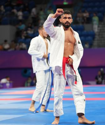 Ali Monfaridi wins the silver medal in the jiu-jitsu competition