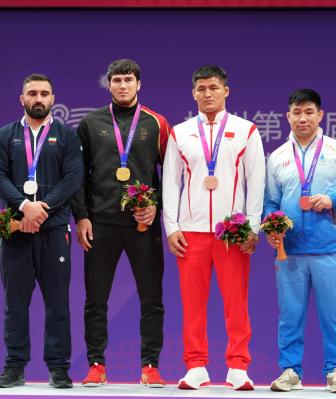 Ahmed Taj El-Din wins the gold medal in the 97 kg weight class