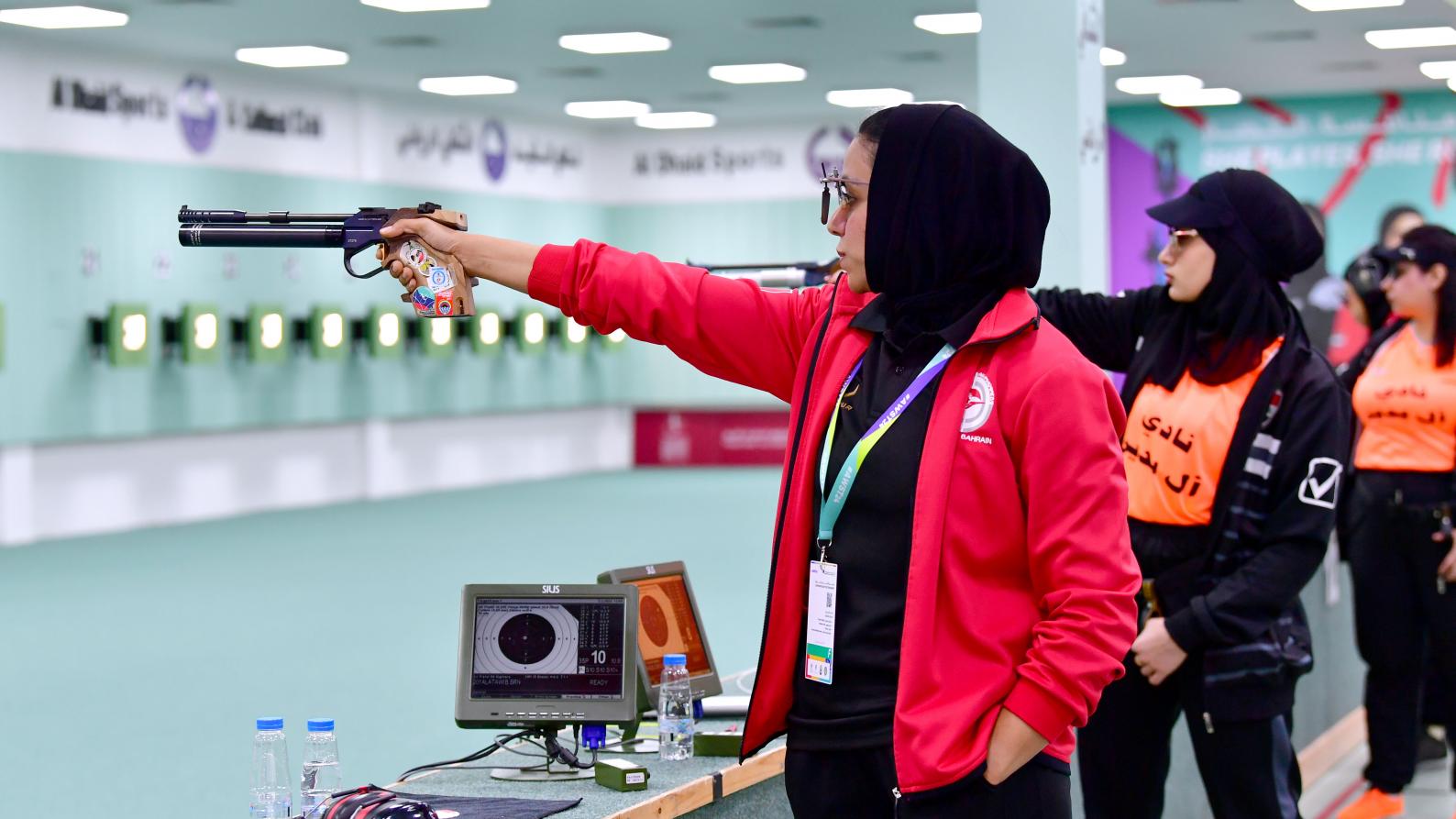 فريق نادي الرفاع للرماية يخوض نهائي مسابقة 10 متر 