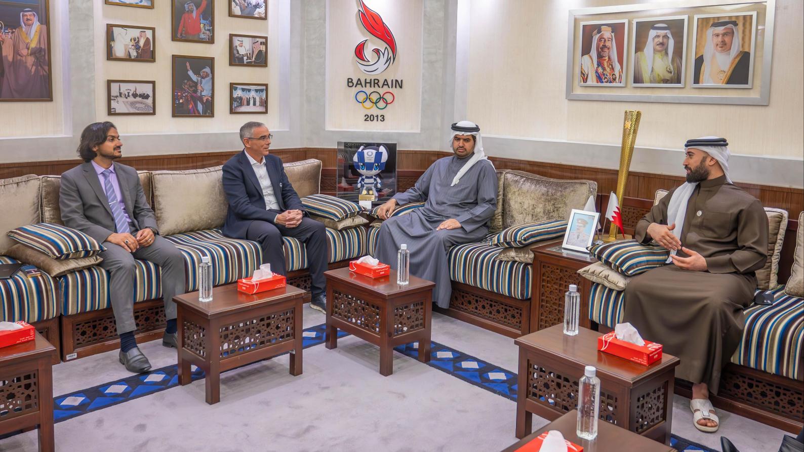 Shaikh Isa bin Ali Explores Cooperation with International Triathlon Union President
